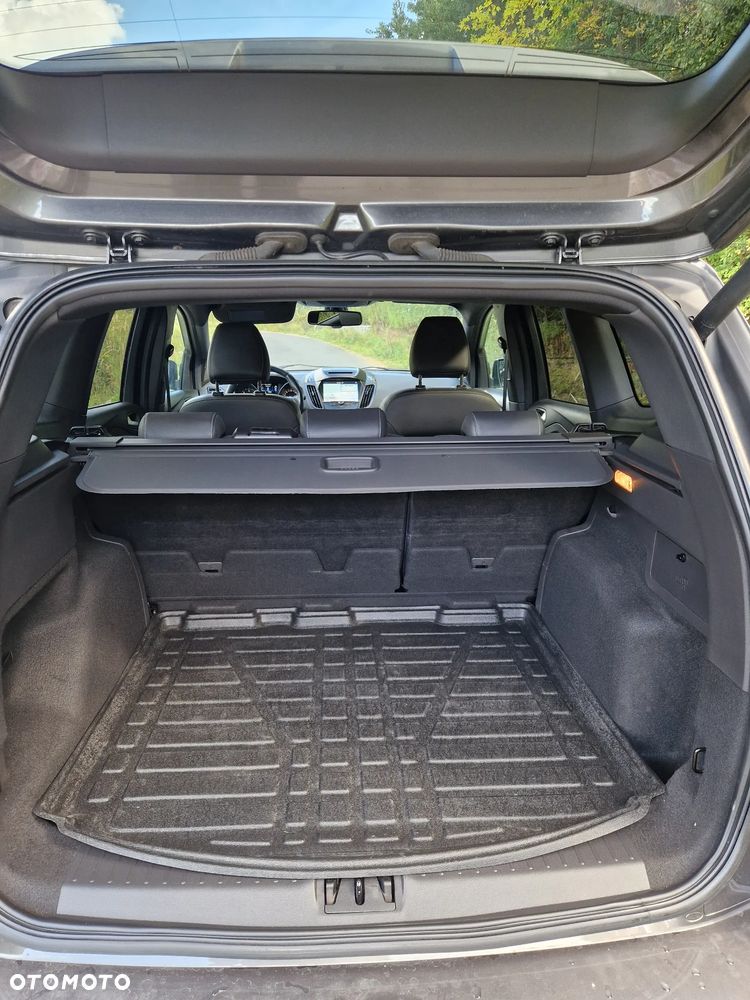 Ford Kuga 2.0 TDCi 4x4 ST-Line - 40
