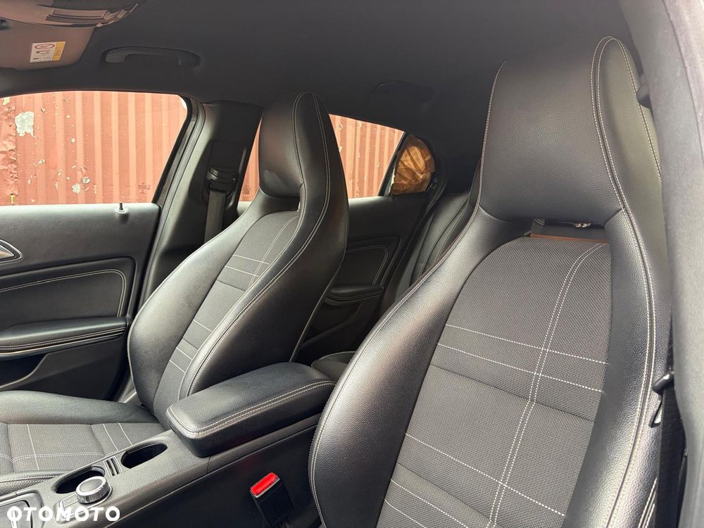 Mercedes-Benz GLA - 17
