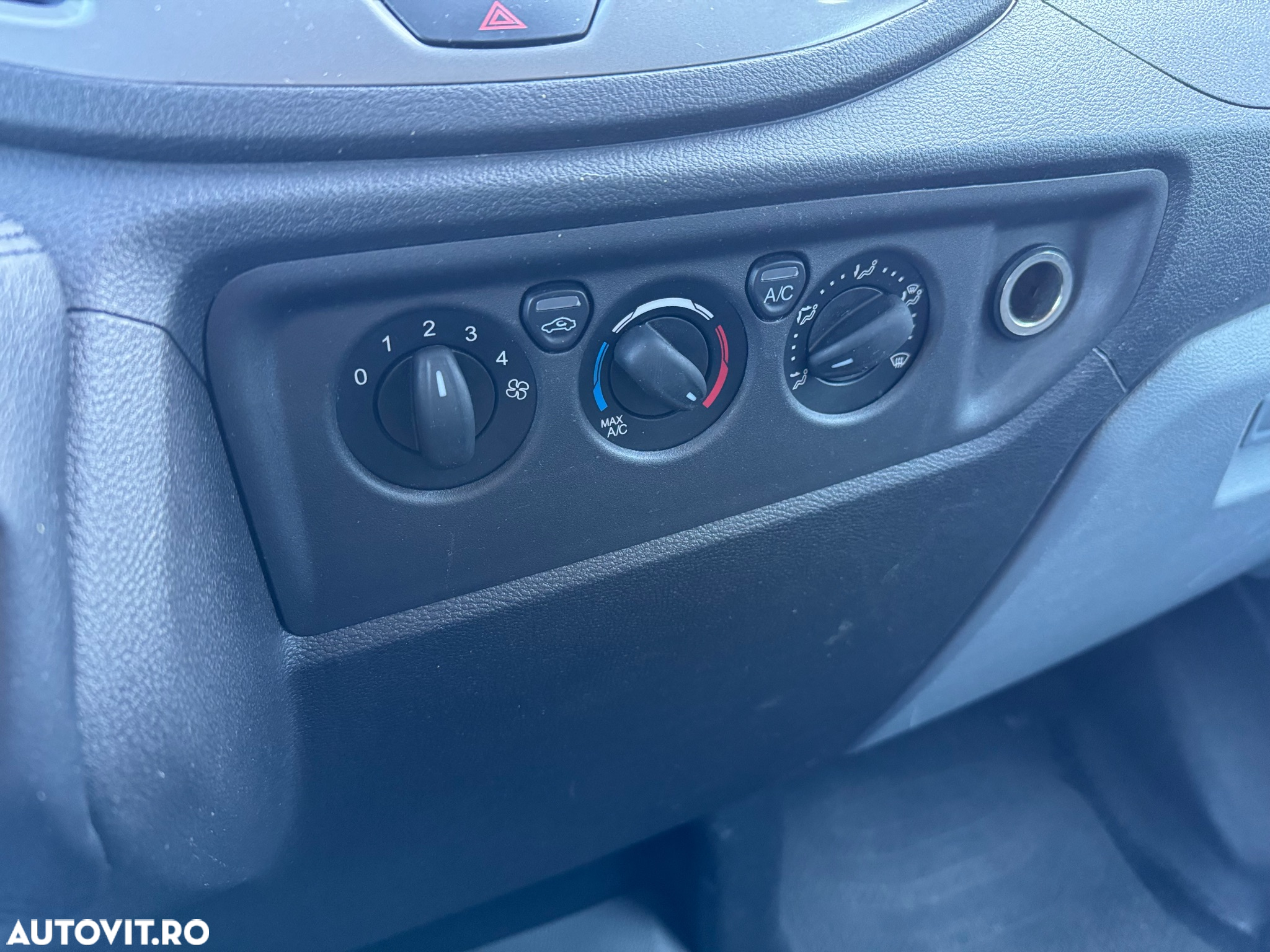 Ford Transit - 19