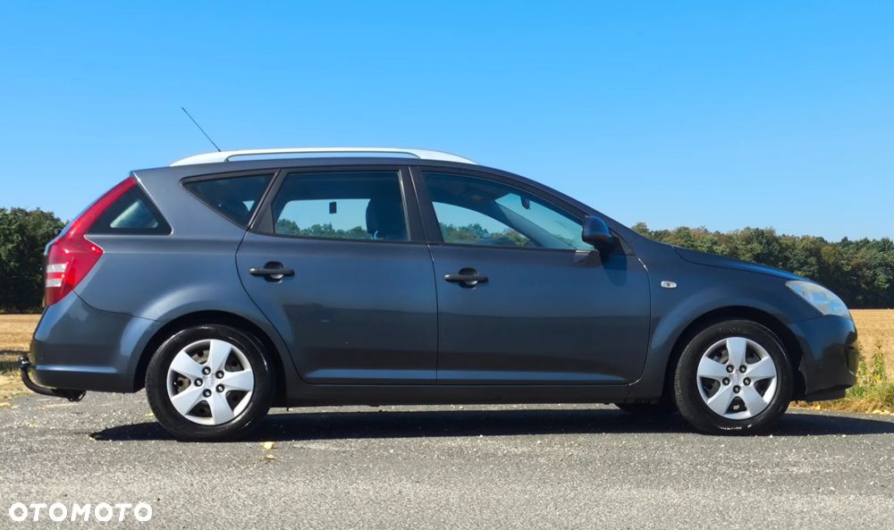 Kia Ceed - 7