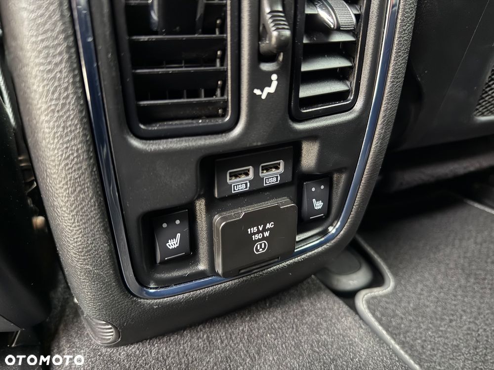 Jeep Grand Cherokee - 12