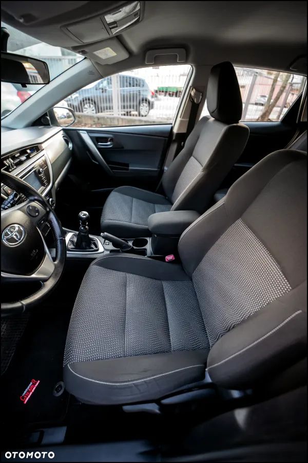 Toyota Auris - 30