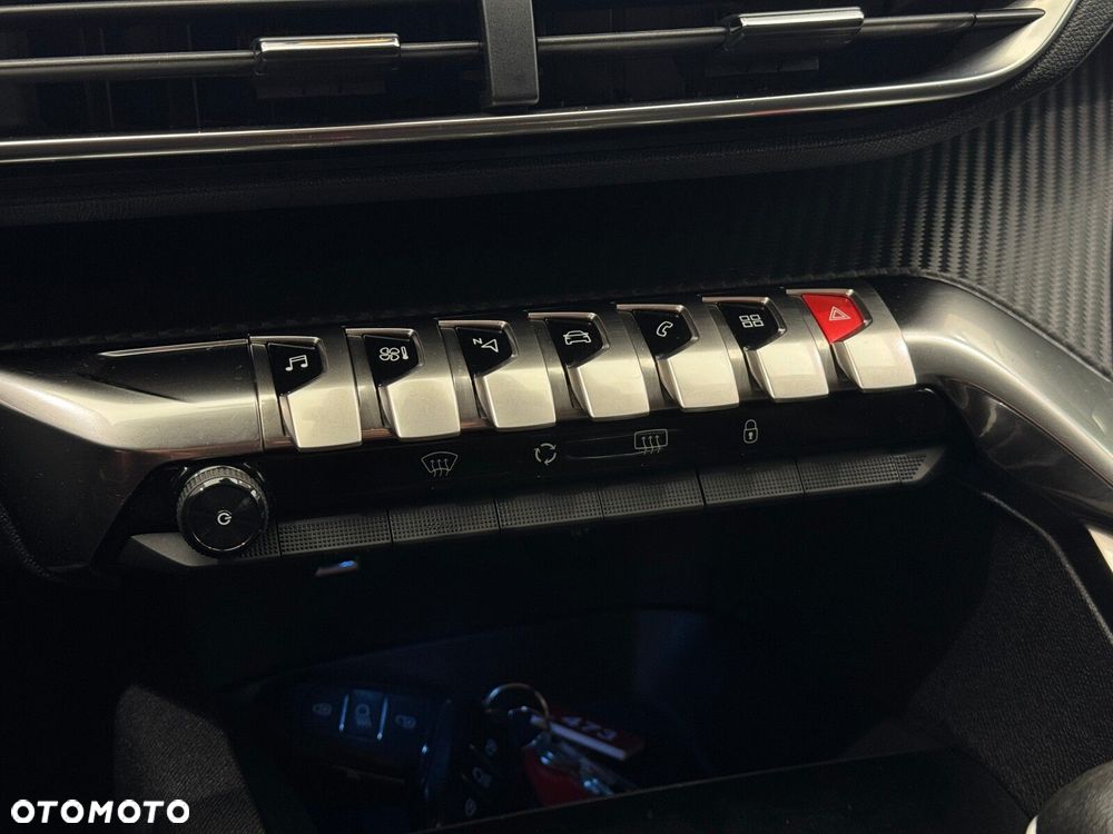 Peugeot 3008 1.2 PureTech Active - 24