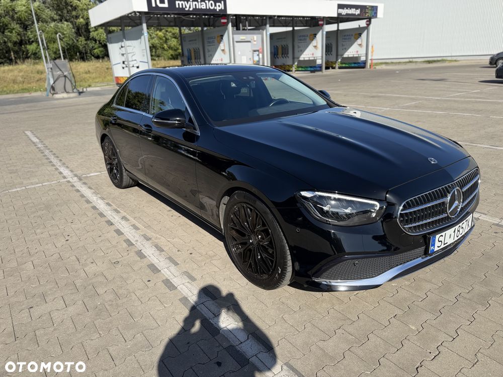 Mercedes-Benz E-Class 2022 photo 2