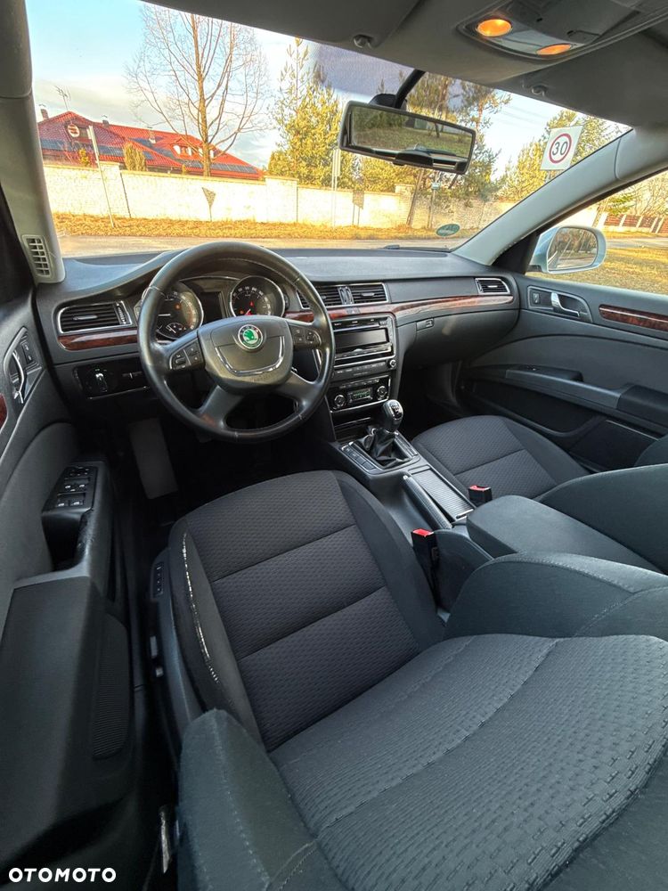 Skoda Superb 2.0 TDI Platinum - 10