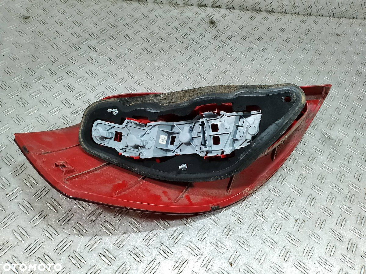 LAMPA TYLNA PRAWA MERCEDES-BENZ KLASA A W169 HATCHBACK - 3