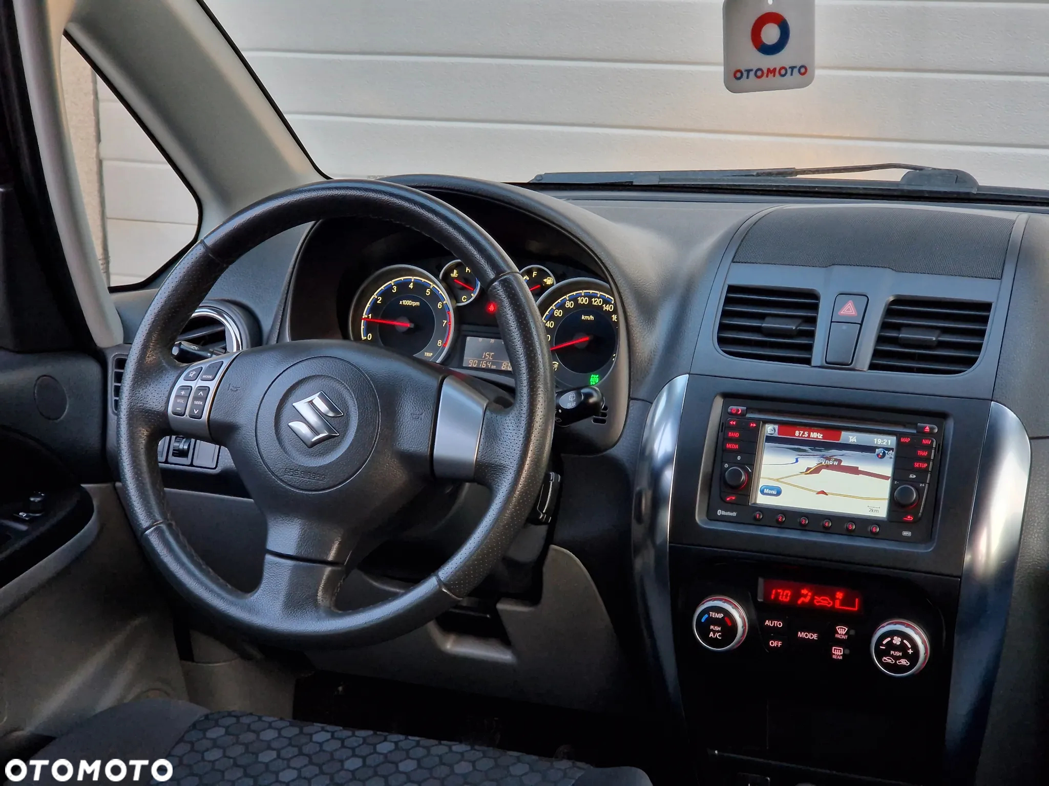 Suzuki SX4 1.6 Premium 4WD - 22