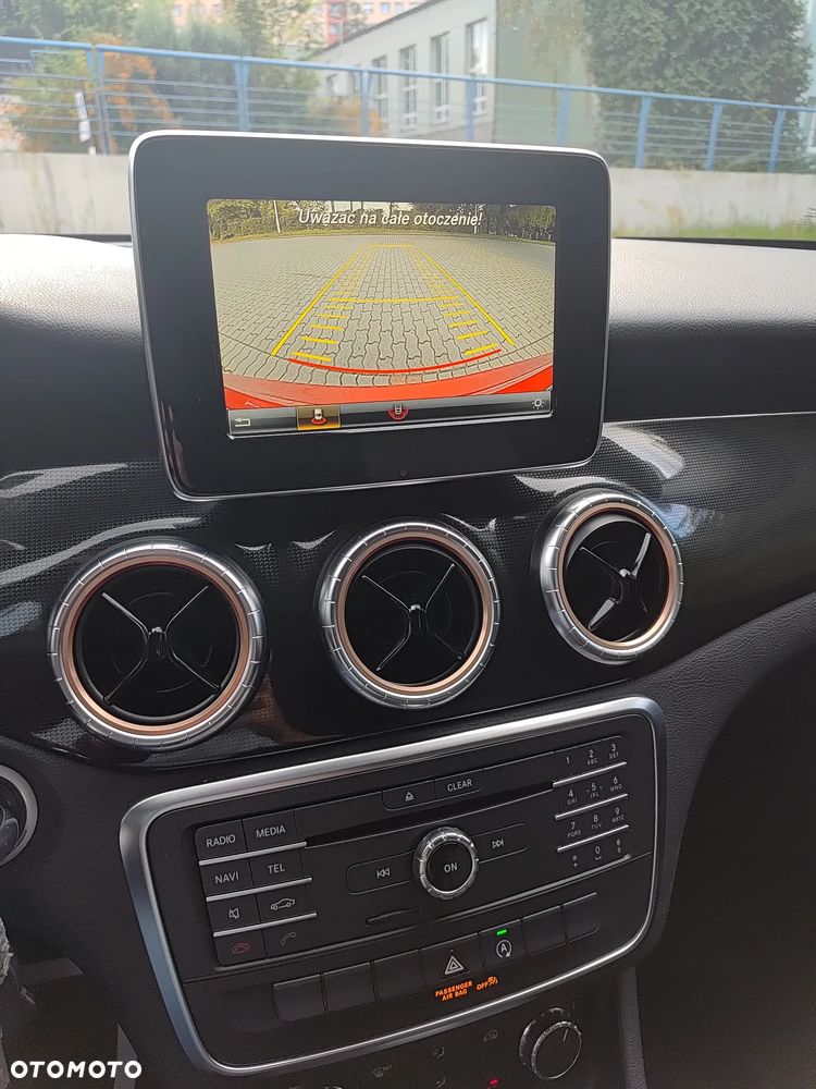 Mercedes-Benz CLA 180 - 8