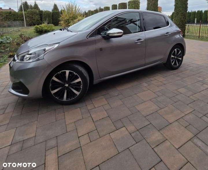 Peugeot 208 2019 photo 3