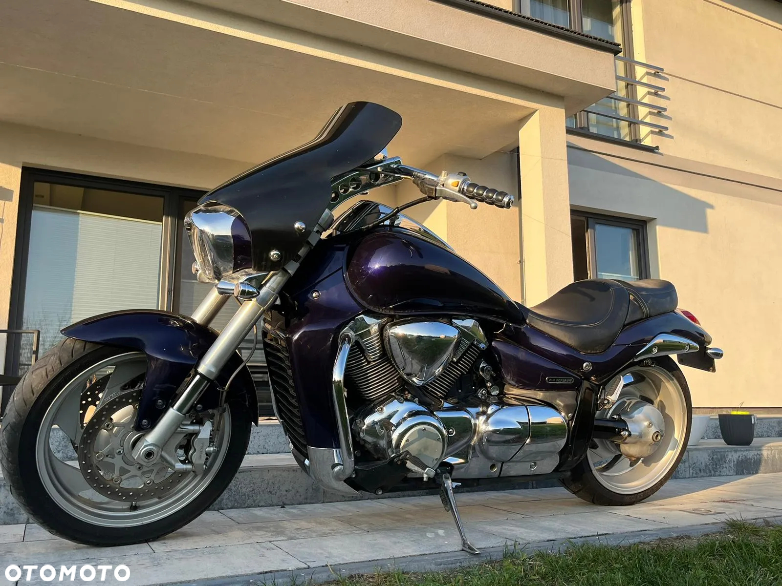 Suzuki Intruder - 15