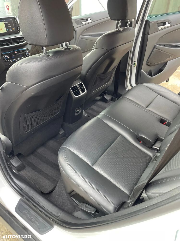 Hyundai Tucson 2.0 CRDI 4WD Automatik Style - 7