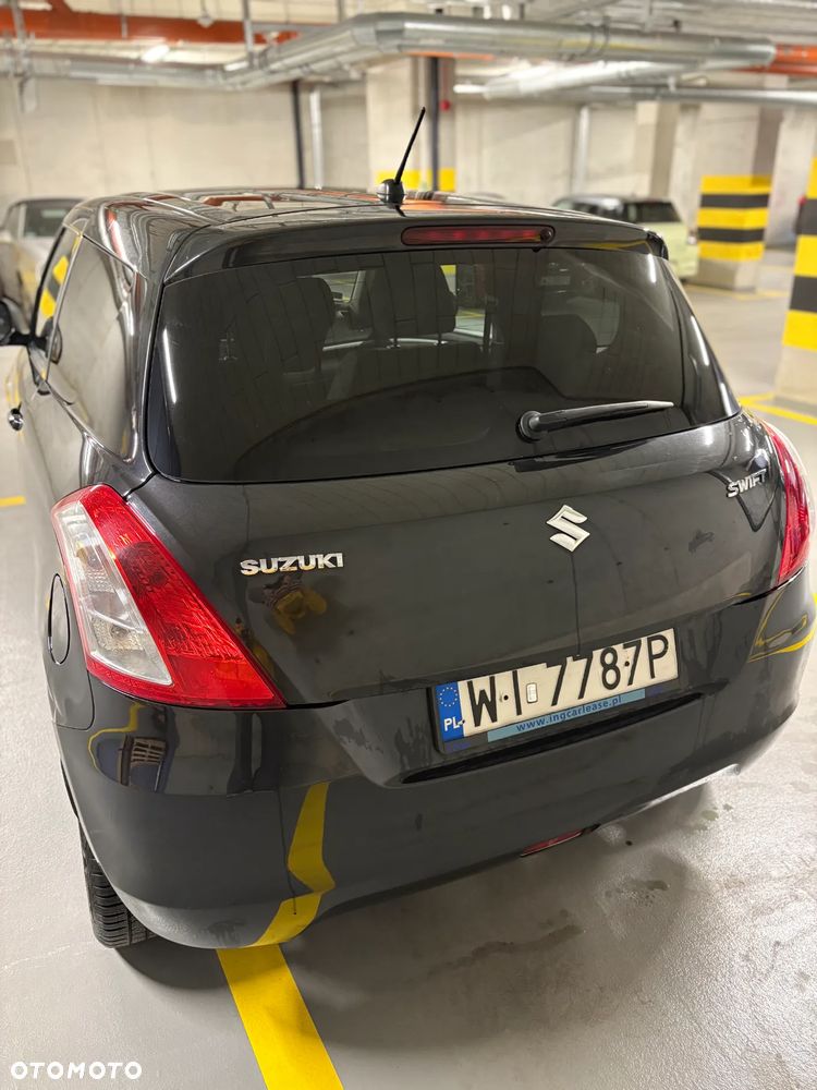 Suzuki Swift - 4