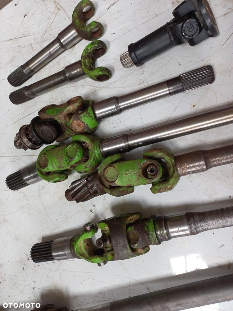 Półoś MERLO krótka długa do ładowarki teleskopowej  kszyżak,łącznik bob cat massey - 1