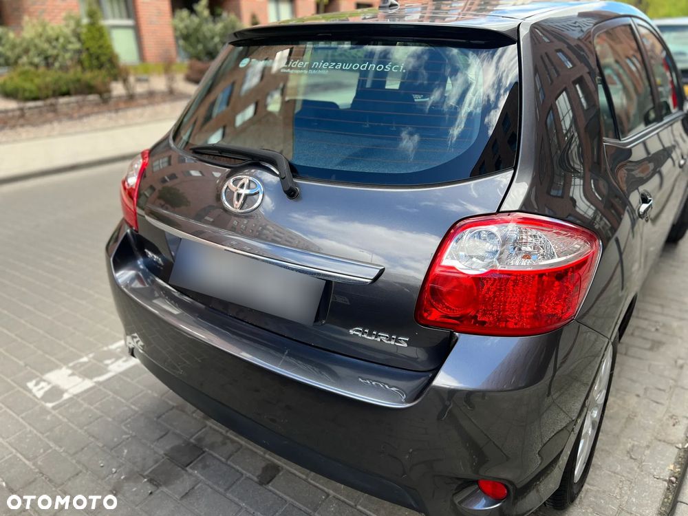 Toyota Auris - 10