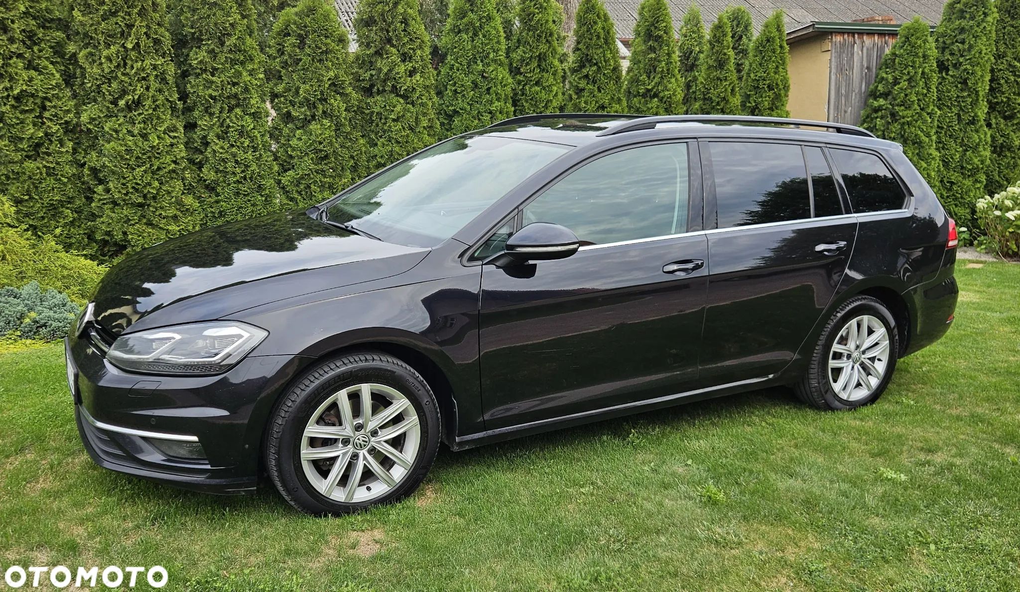 Volkswagen Golf - 1