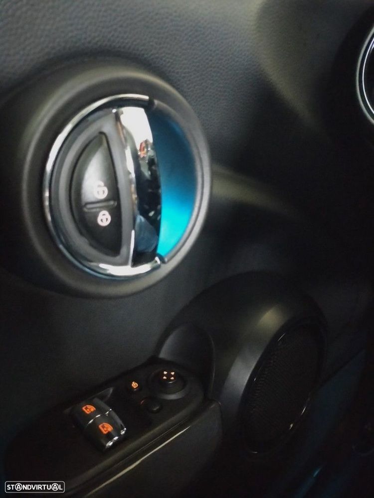MINI 3 Portas Cooper Aut. JCW - 33
