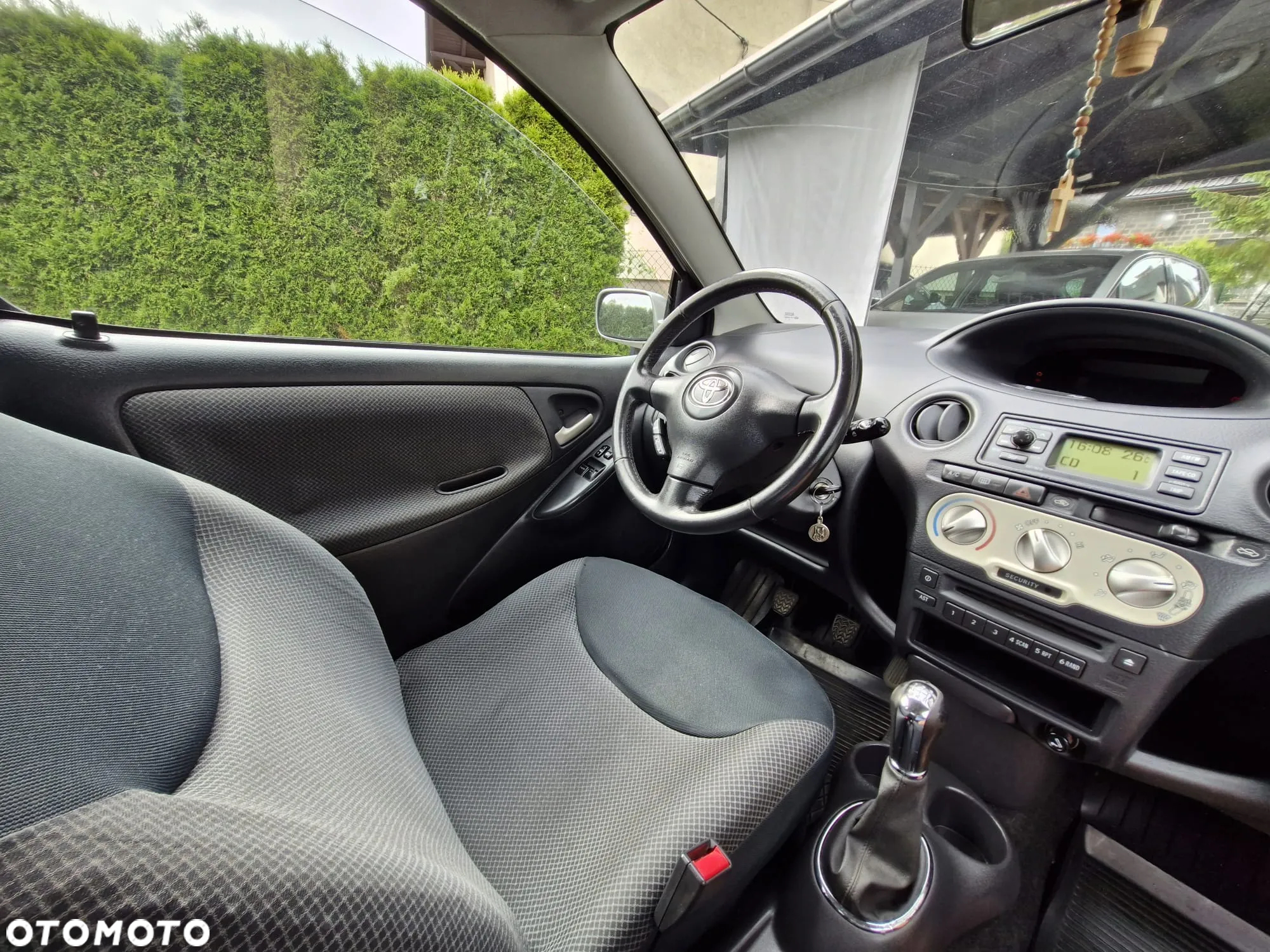 Toyota Yaris 1.3 Blue - 22