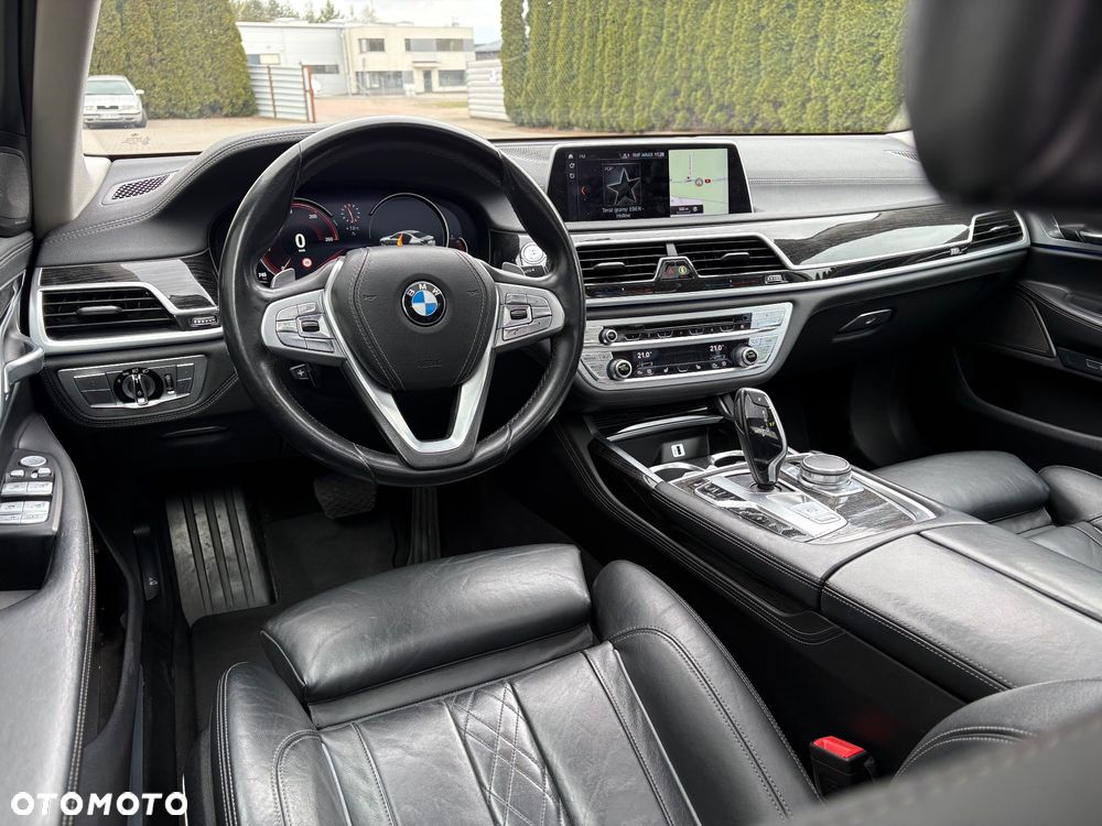 BMW Seria 7 750Li Edition Exclusive - 11