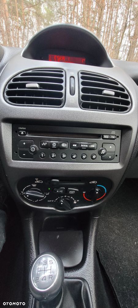 Peugeot 206 75 JBL - 15