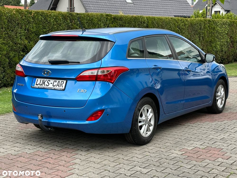 Hyundai i30 Kombi 1.6 GDi DCT Premium - 36