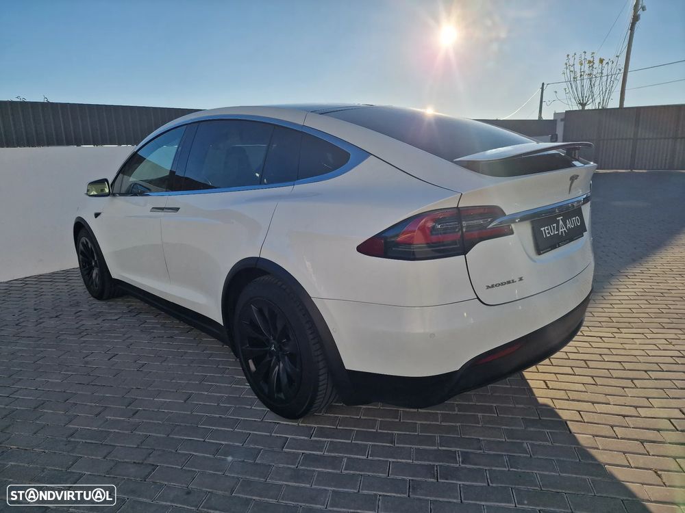Tesla Model X 100D - 8