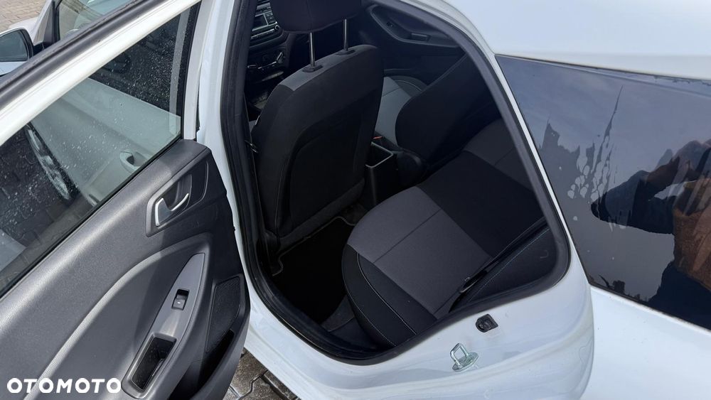 Hyundai i20 1.1 CRDi - 9