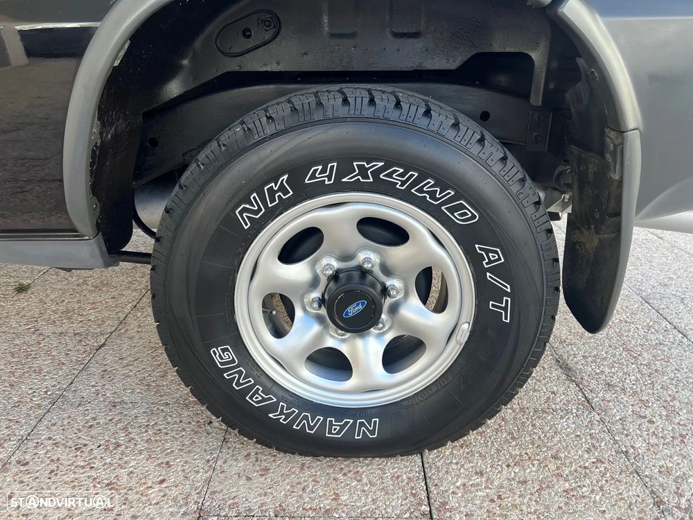 Ford Maverick 2.7 TD GLX - 26