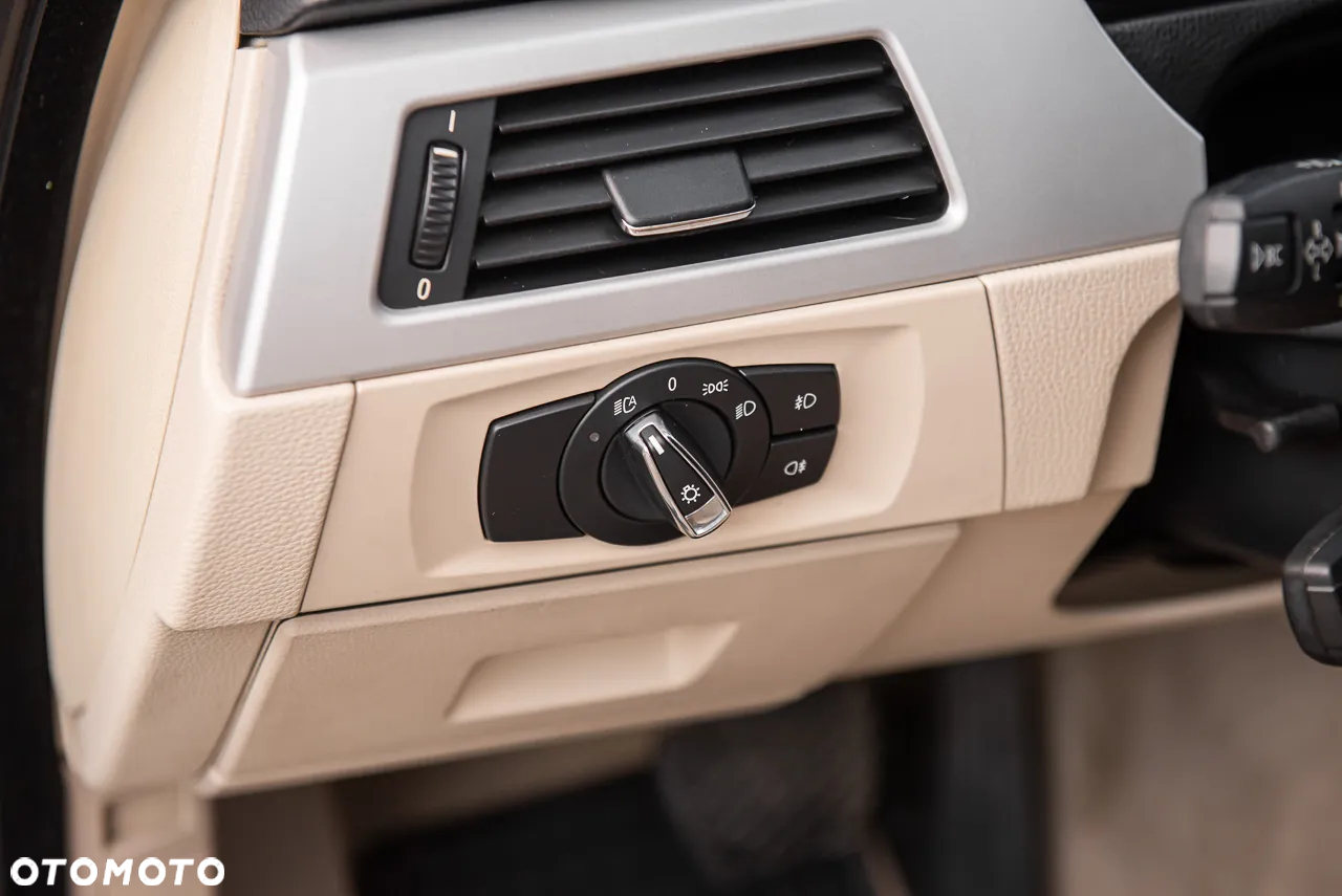 BMW Seria 3 320i Coupe Edition Exclusive - 16
