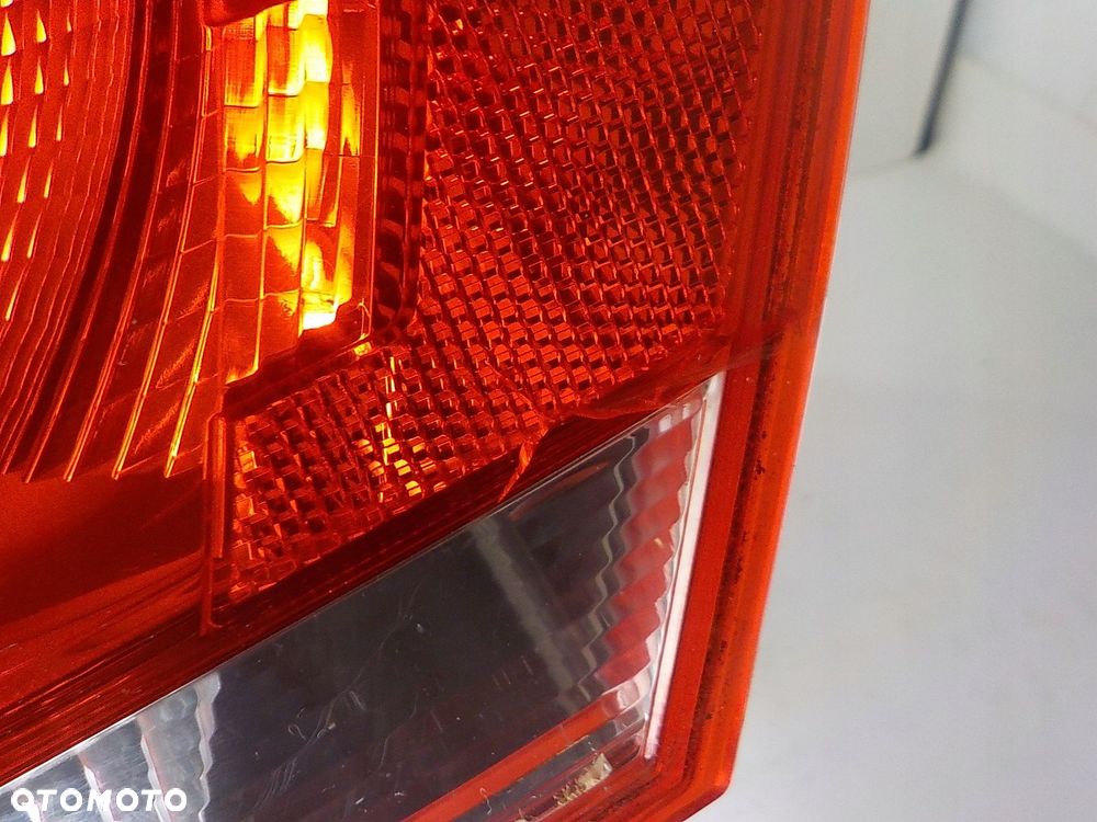 BMW 1 E82 E88 LIFT LAMPA PRAWA TYŁ TYLNA - 3