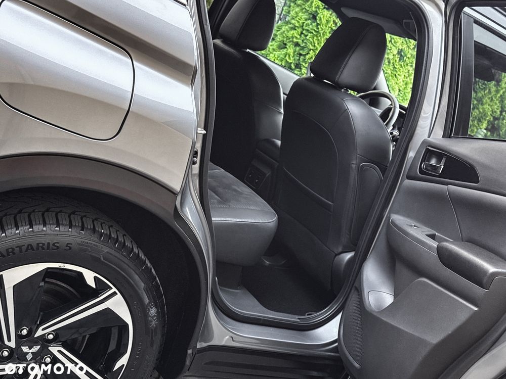 Mitsubishi Eclipse Cross 4WD Plus Select - 31