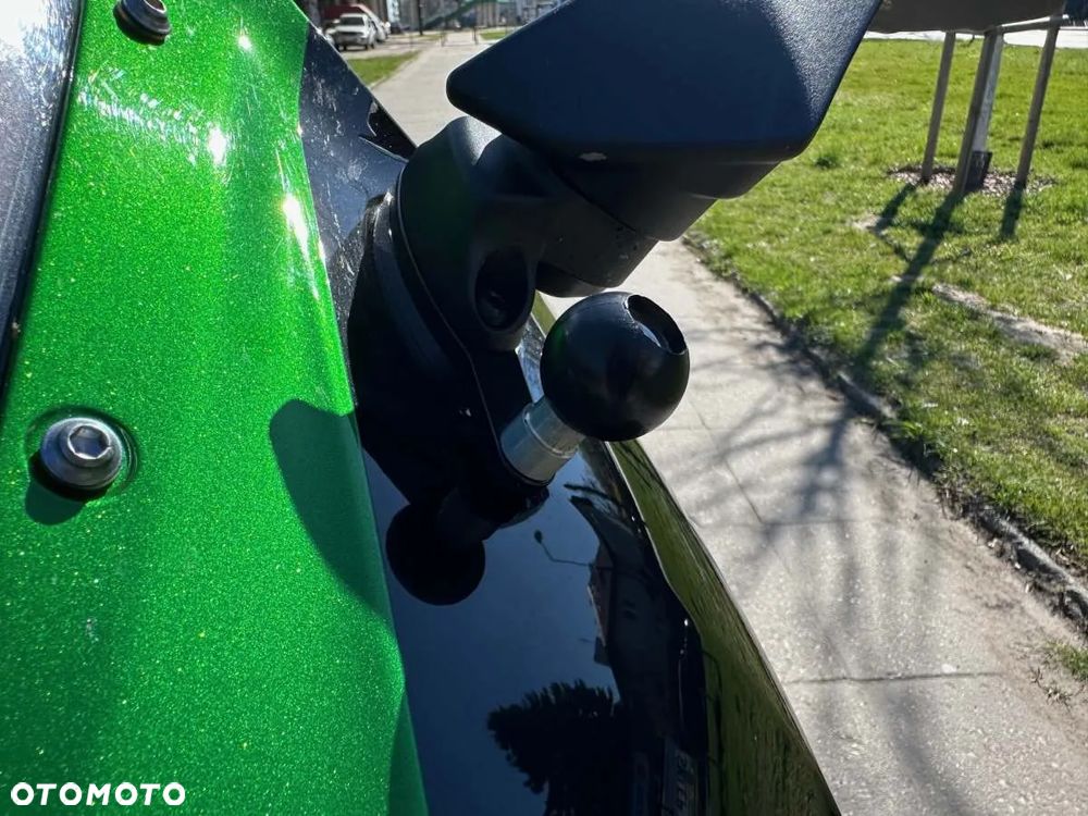 Kawasaki Ninja H2 SX - 13