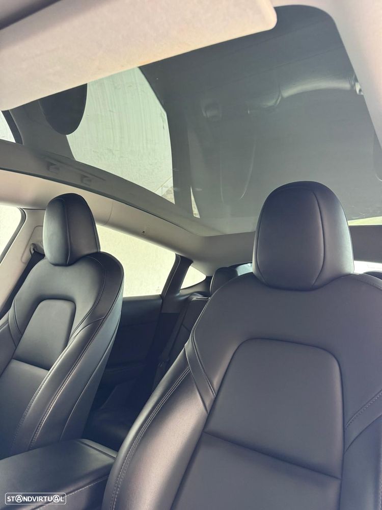 Tesla Model Y Performance Dual Motor AWD - 16
