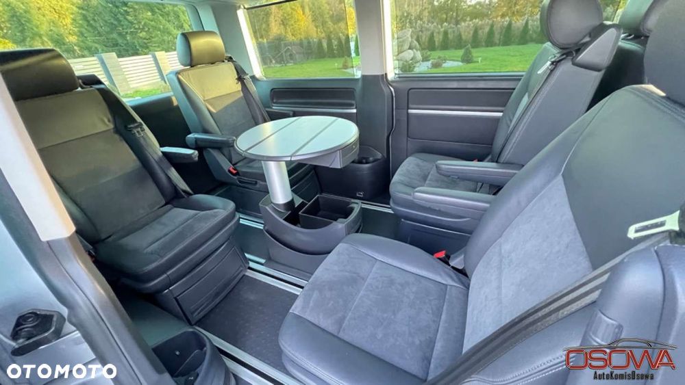 Volkswagen Multivan - 21
