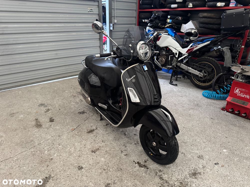 Vespa GTS - 1