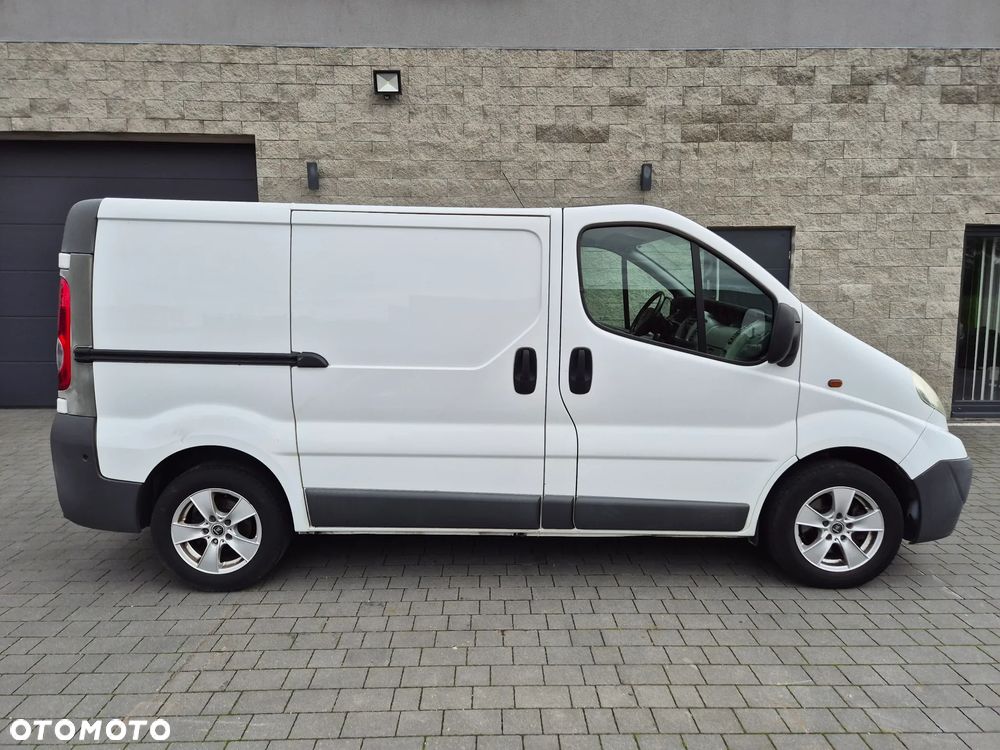 Opel Vivaro - 2