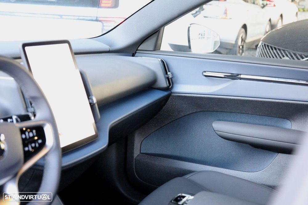 Volvo EX30 69 kWh Single Motor Extended Range Core - 16