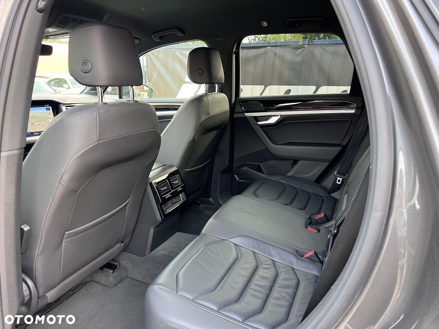 Volkswagen Touareg 3.0 V6 TDI 4Motion DPF Automatik R-Line - 31