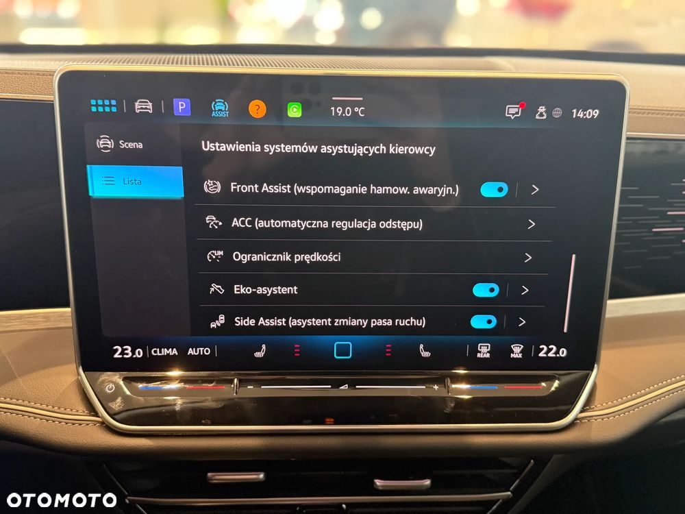 Volkswagen Passat 2.0 TDI SCR Elegance DSG - 18