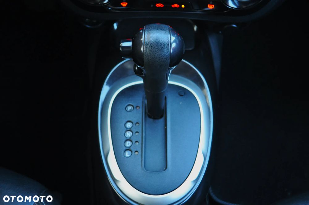 Nissan Juke 1.6 Xtronic Tekna - 23