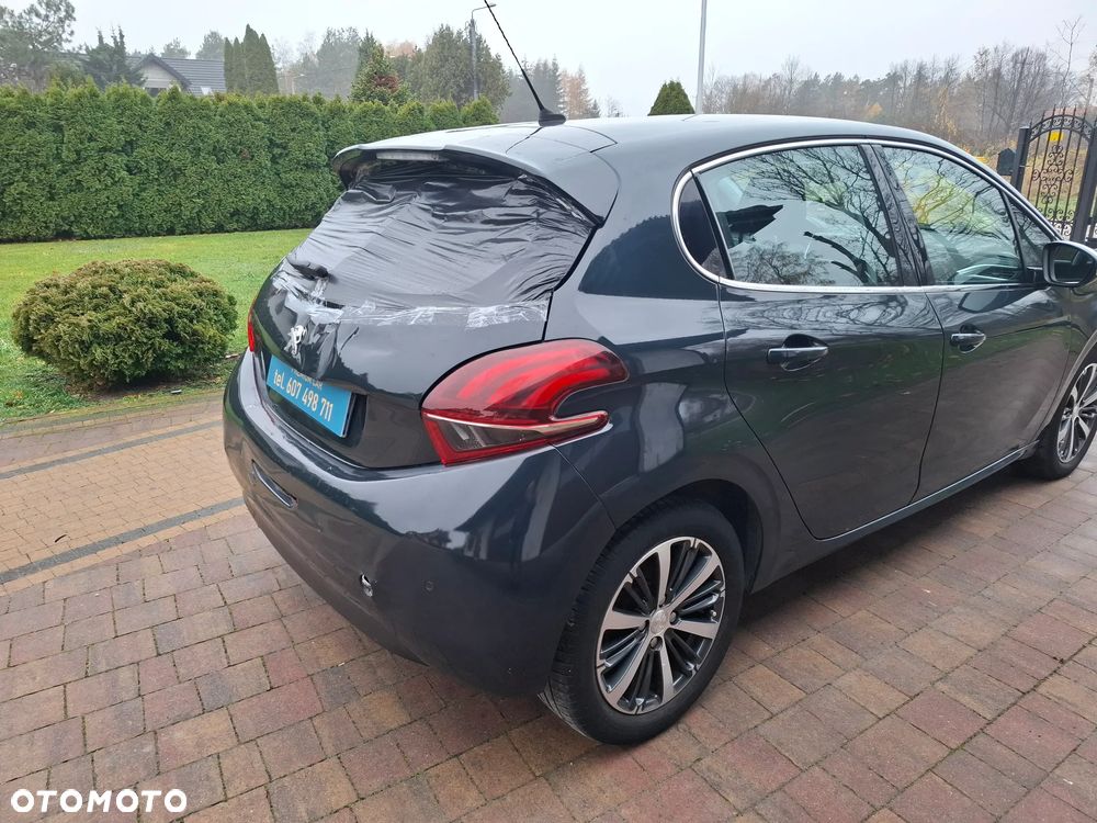 Peugeot 208 Blue-HDi 100 Stop&Start Allure - 11