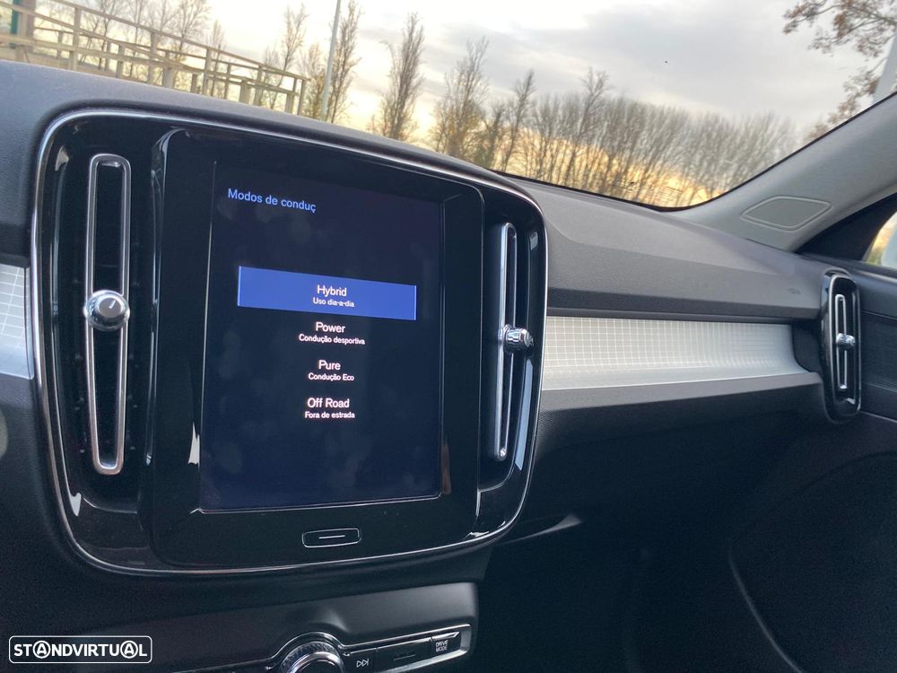 Volvo XC 40 1.5 T5 PHEV Momentum Plus - 29