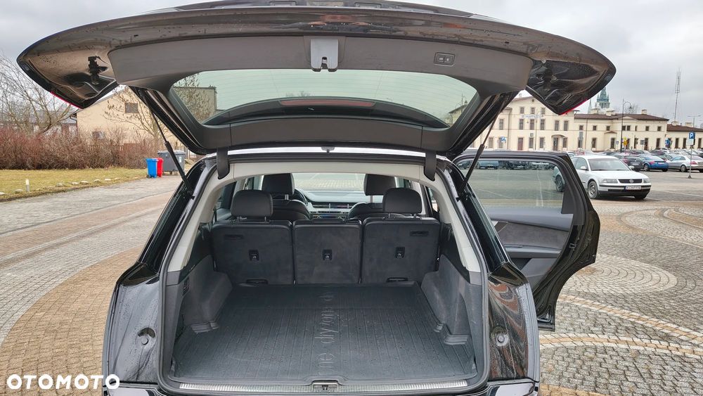 Audi Q7 - 12