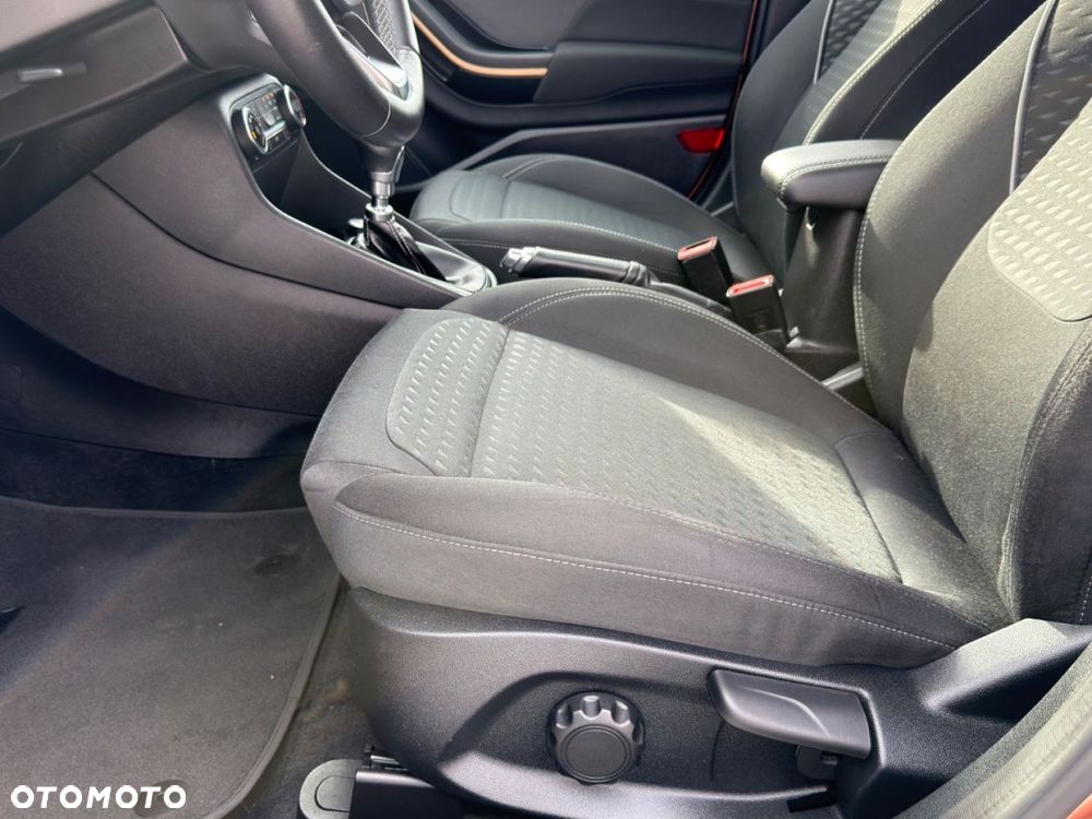 Ford Fiesta - 32