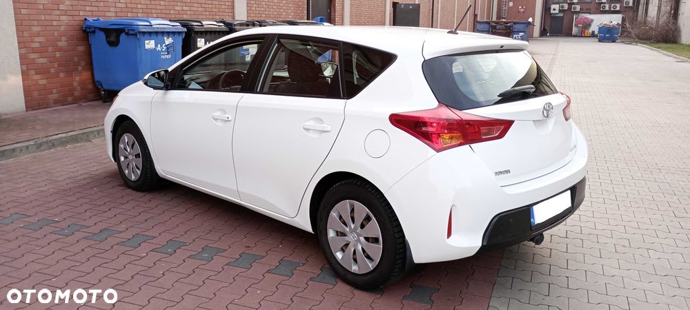 Toyota Auris - 4
