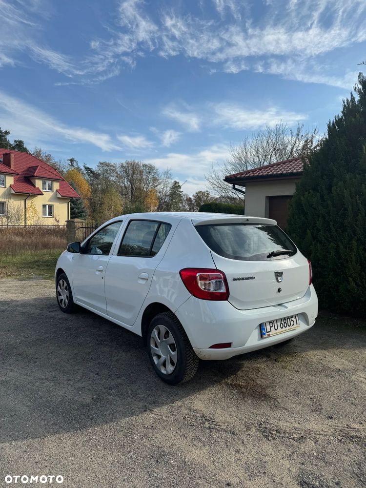 Dacia Sandero 1.2 16V 75 Laureate - 2