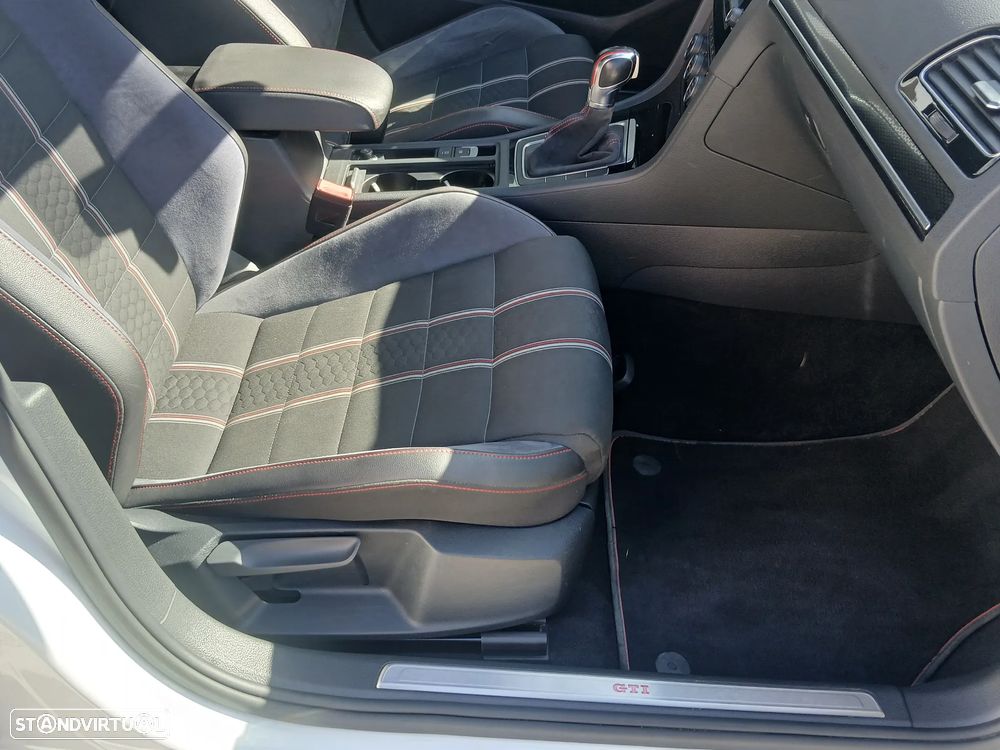 VW Golf GTI Clubsport DSG - 26