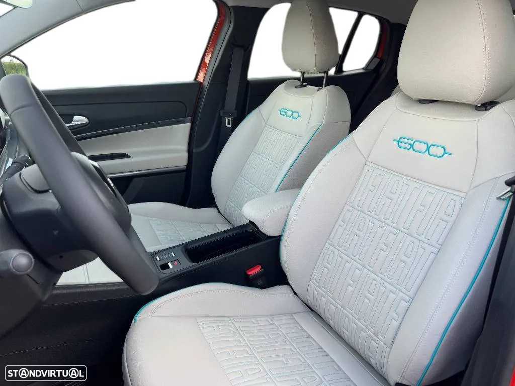 Fiat 600e 54 kWh La Prima - 13