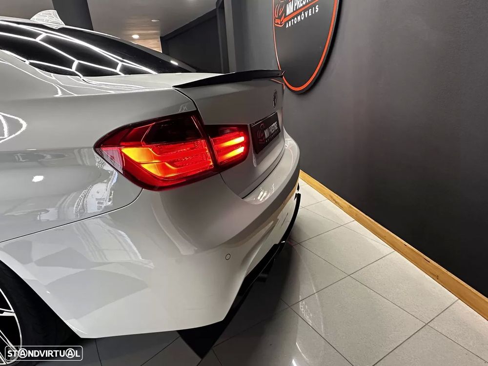 BMW 320 d Pack M - 18
