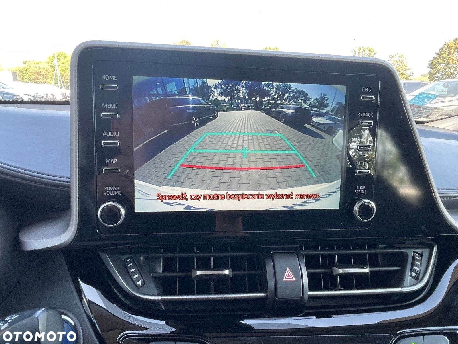 Toyota C-HR 1.8 Hybrid Premium - 17