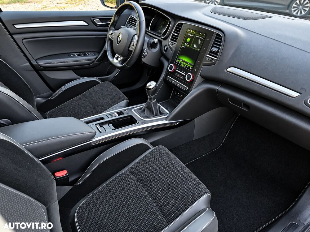 Renault Megane - 5